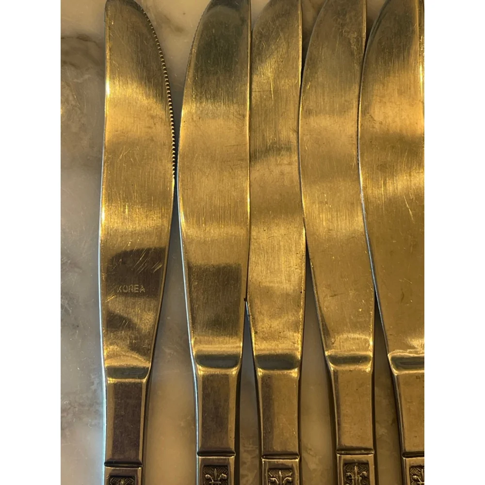Vintage Korea Stainless Floral Scroll Dinner Knives Set of 6 Daisy Fleur Pattern